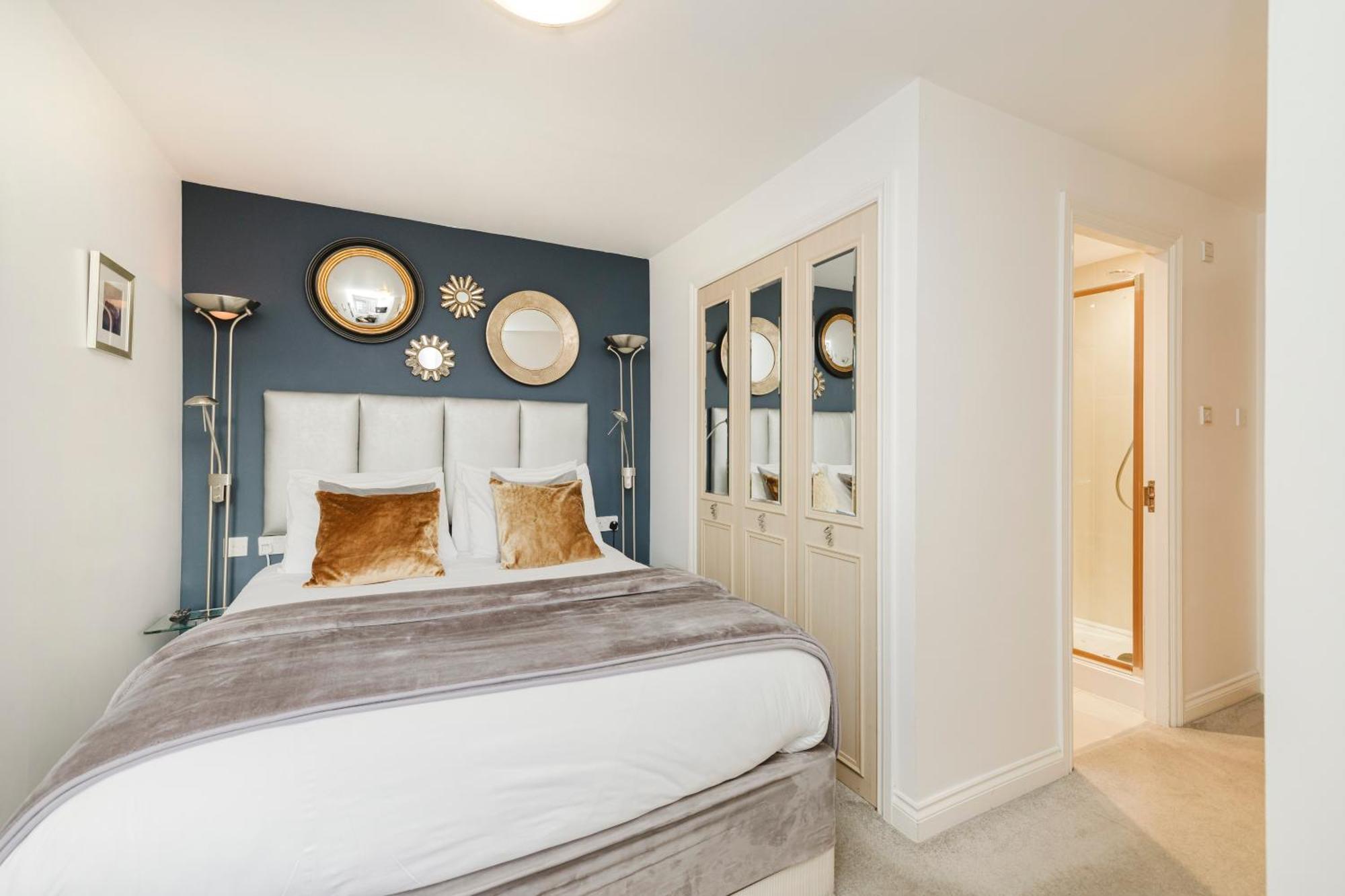 Joivy Stylish Apartment With Balcony In Old Town Эдинбург Экстерьер фото